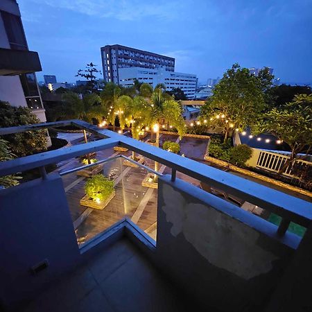 Cubao Manhattan Heights Unit 5A Tower C Quezón by Eksteriør bilde