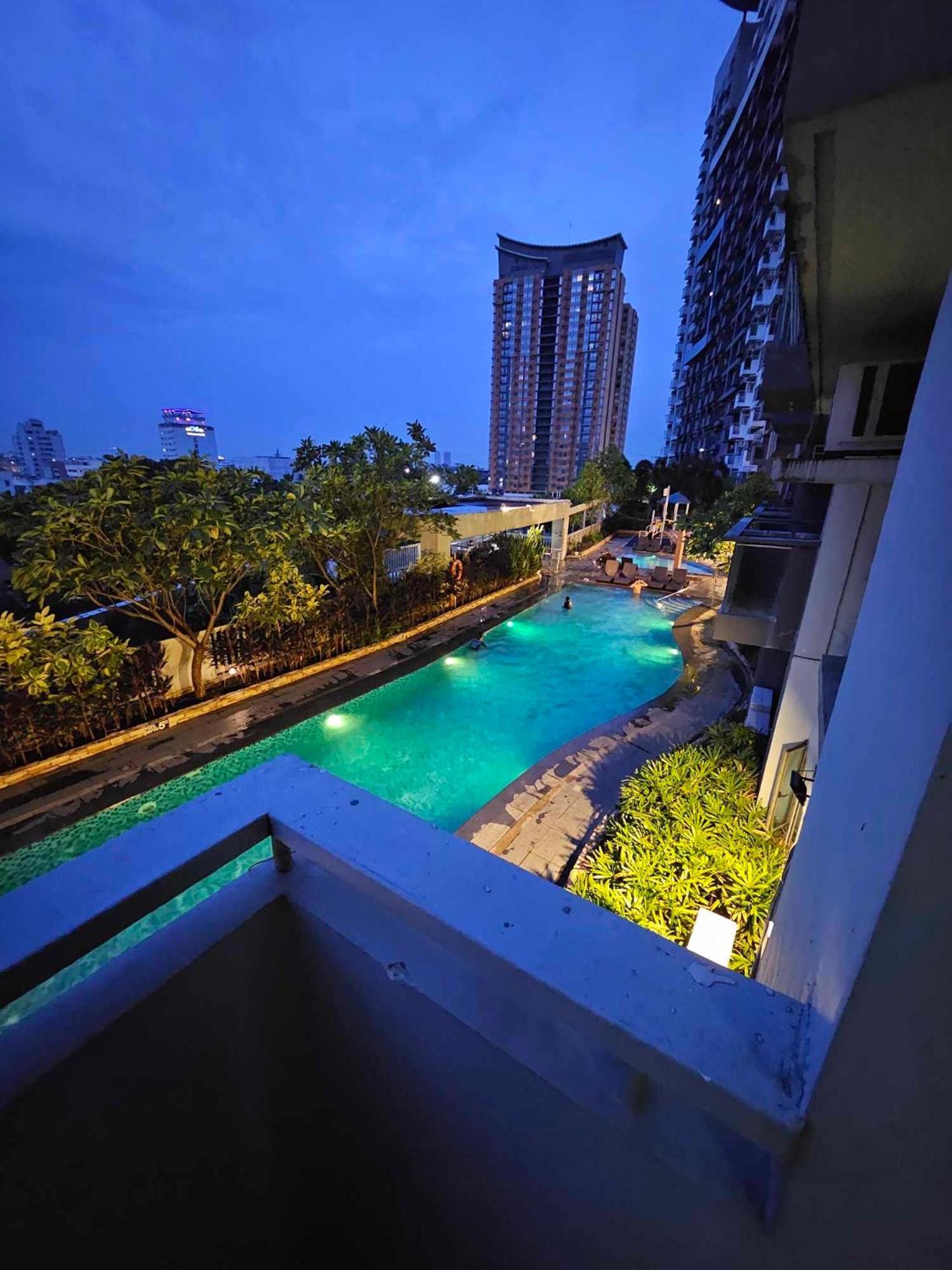 Cubao Manhattan Heights Unit 5A Tower C Quezón by Eksteriør bilde