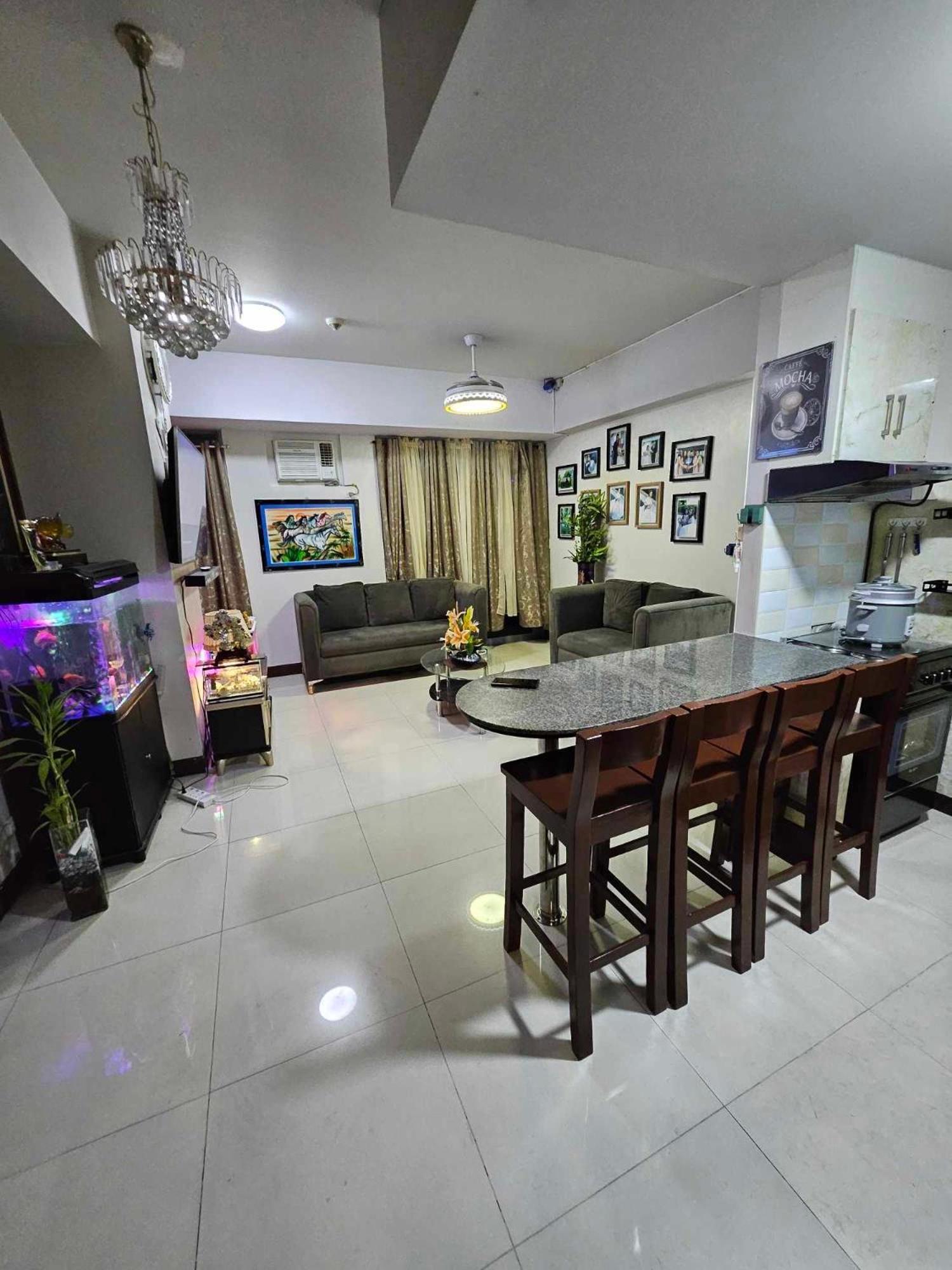 Cubao Manhattan Heights Unit 5A Tower C Quezón by Eksteriør bilde
