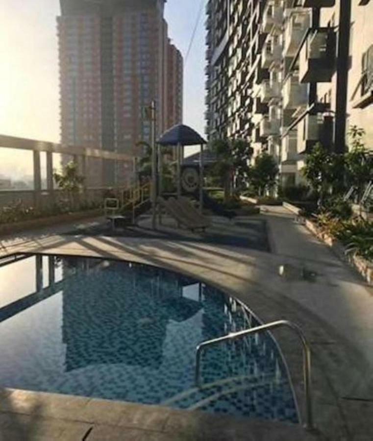 Cubao Manhattan Heights Unit 5A Tower C Quezón by Eksteriør bilde