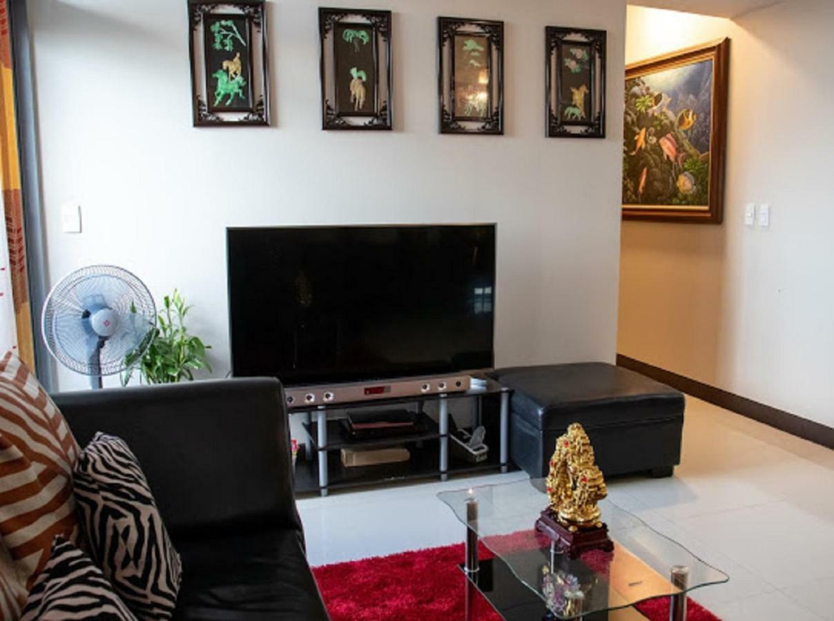 Cubao Manhattan Heights Unit 5A Tower C Quezón by Eksteriør bilde